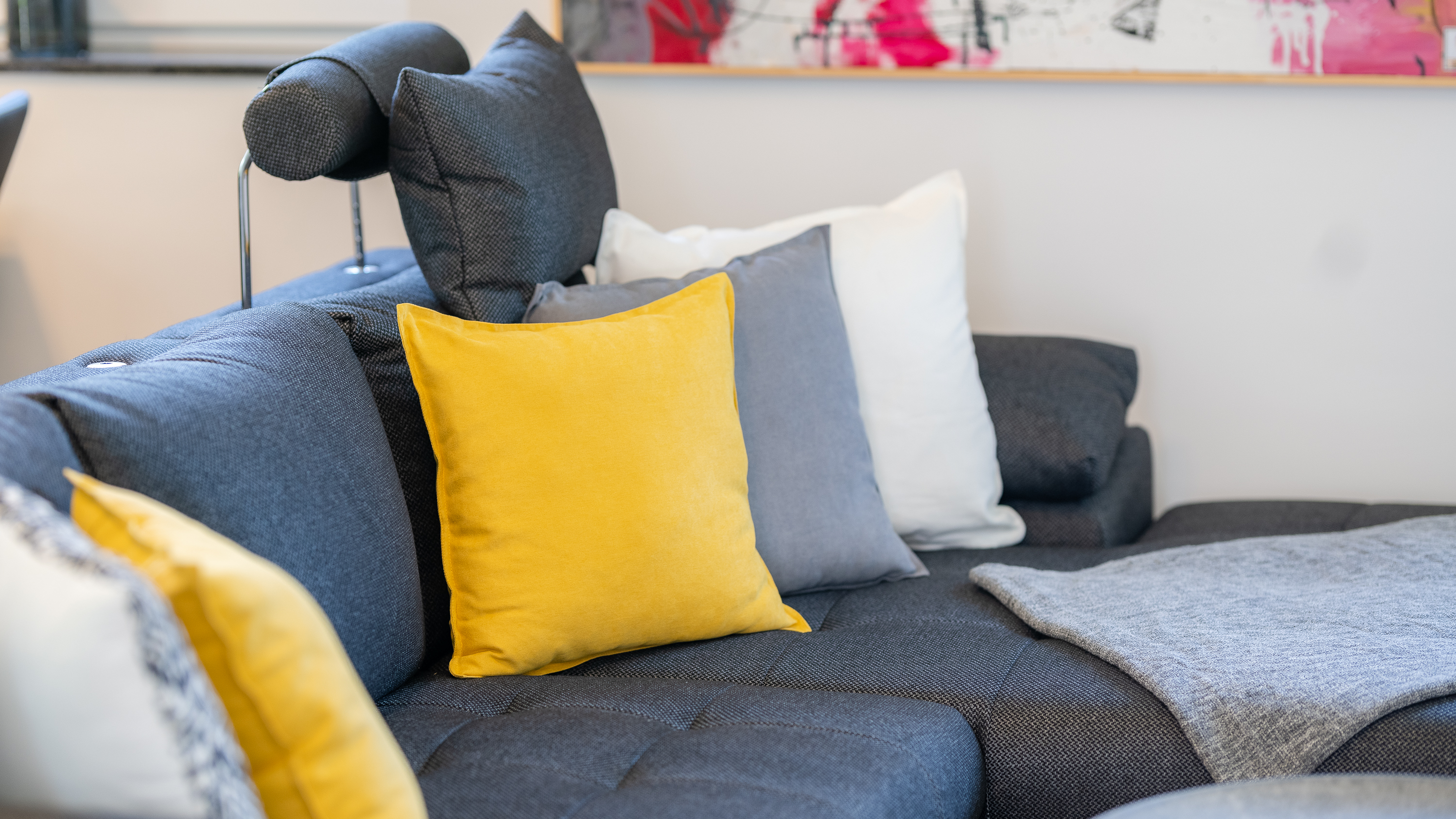 Schlafcouch im Wohnzimmer des Ferienhauses am Klopeiner See